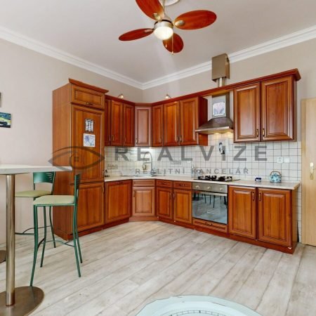 Byt-Lipenska-04182025_133255